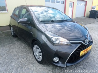 Toyota Yaris 1.5 Hybrid 74kW/Kamera/1M