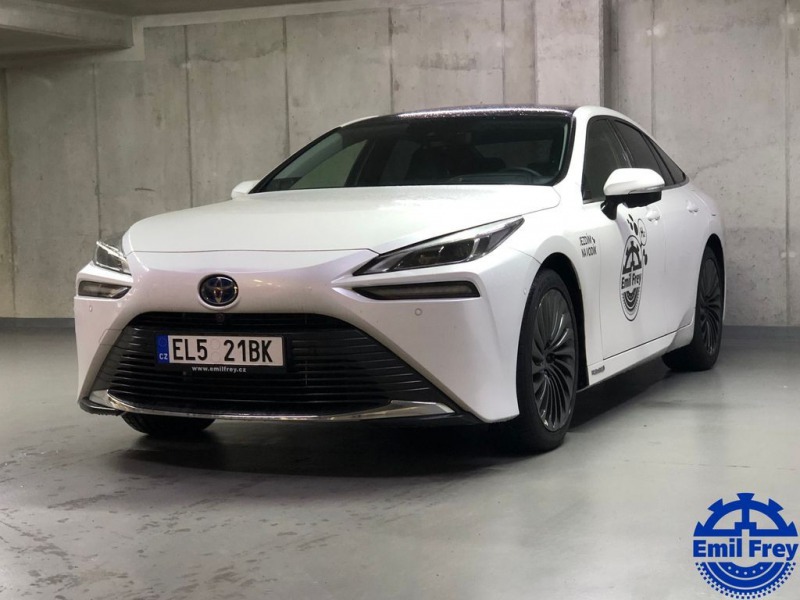 Toyota Mirai Executive VIP black