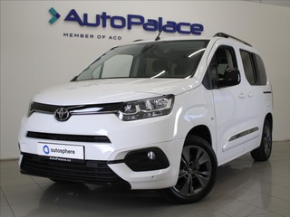 Toyota ProAce 1,5 D 96kW Shuttle 5L.Zár